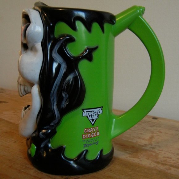 Grave Digger Monster Jam Plastic Skull Head Cup Scary Light Up Mug Or Decor 6.5” - Picture 6 of 16